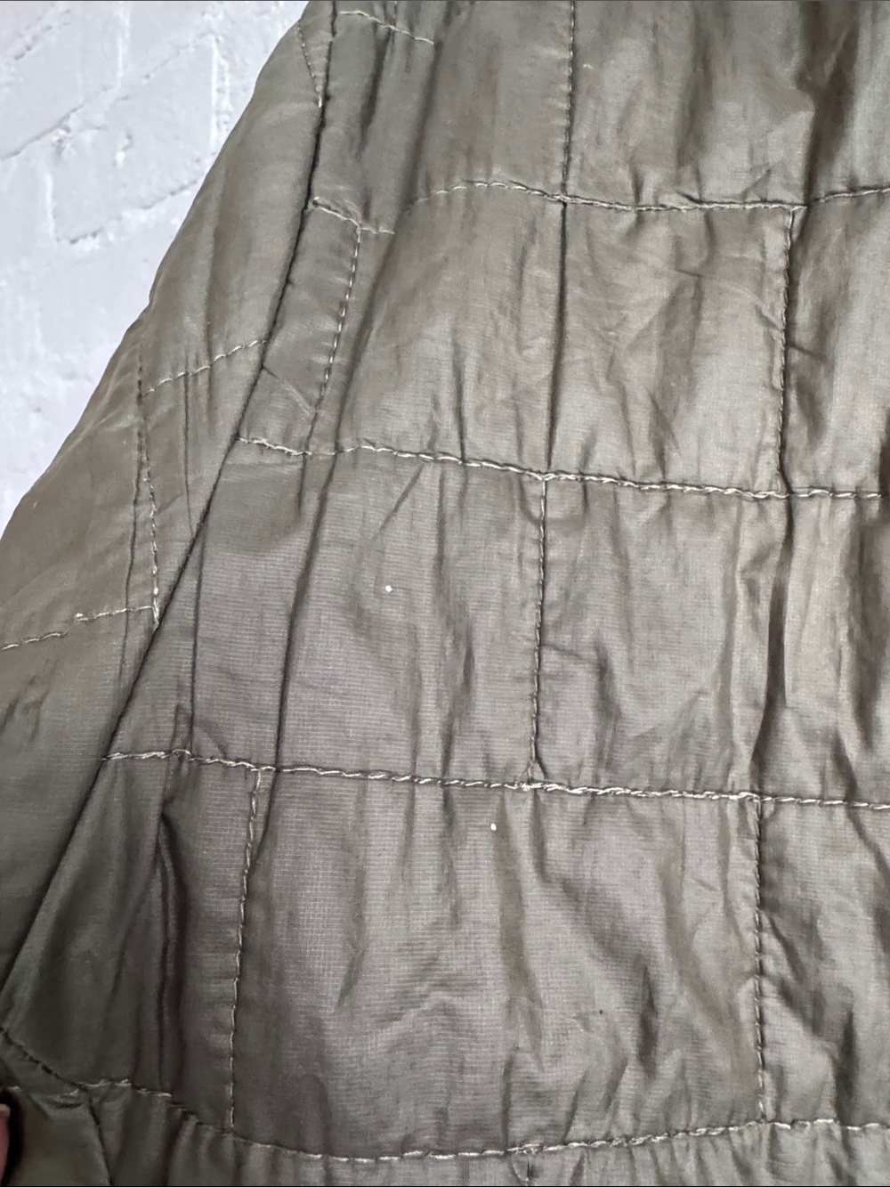 Patagonia Men’s Nano Puff Down Jacket in Olive Green, size M - Picture 7 of 7